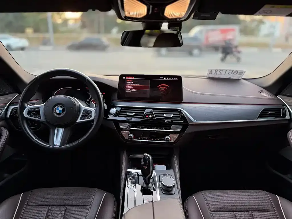 BMW 5 Series — фото 5