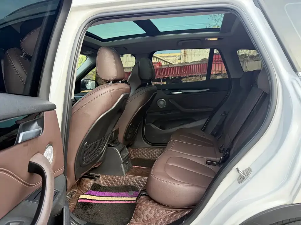 BMW X1 2021 из CN, фото 3