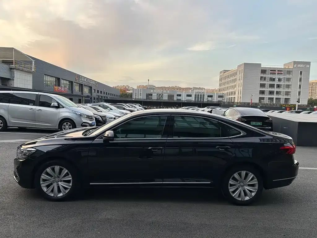 Volkswagen Passat — фото 4