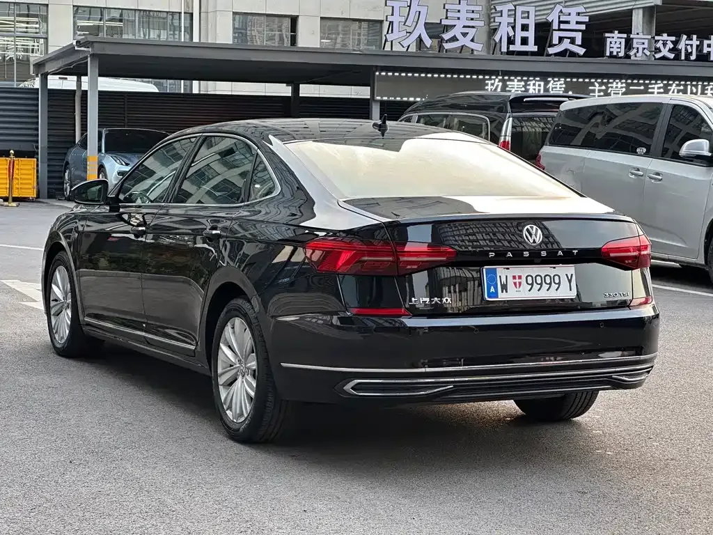 Volkswagen Passat — фото 5