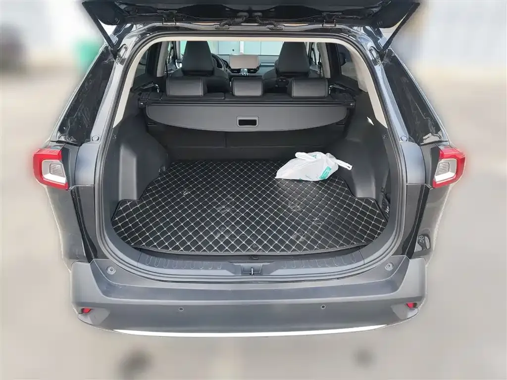 Toyota Wildlander — фото 10