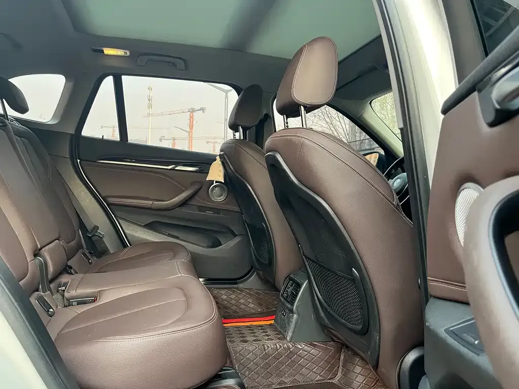 BMW X1 2021 из CN, фото 6