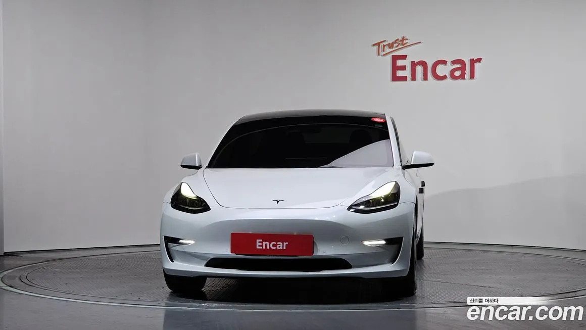 Tesla Model 3 — фото 2