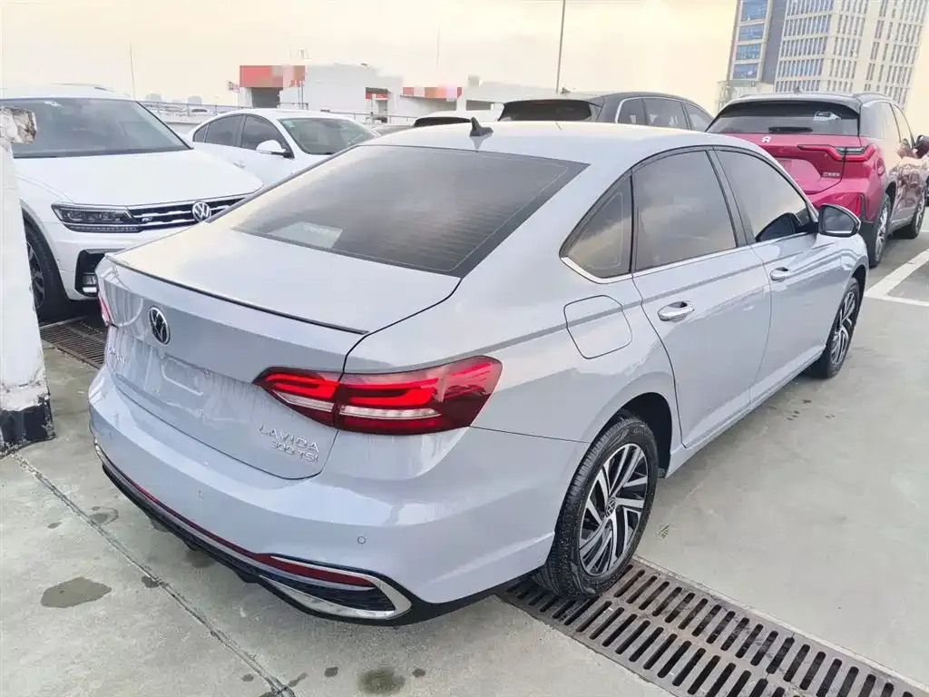 Volkswagen Lavida 2023 из CN, фото 7