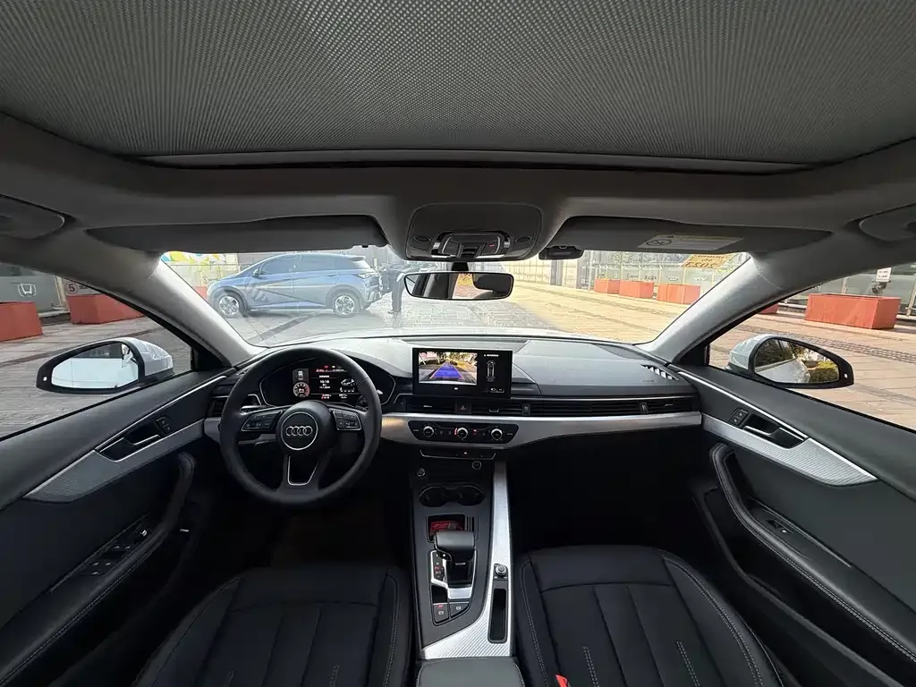 Audi A4L 2021 из CN, фото 5