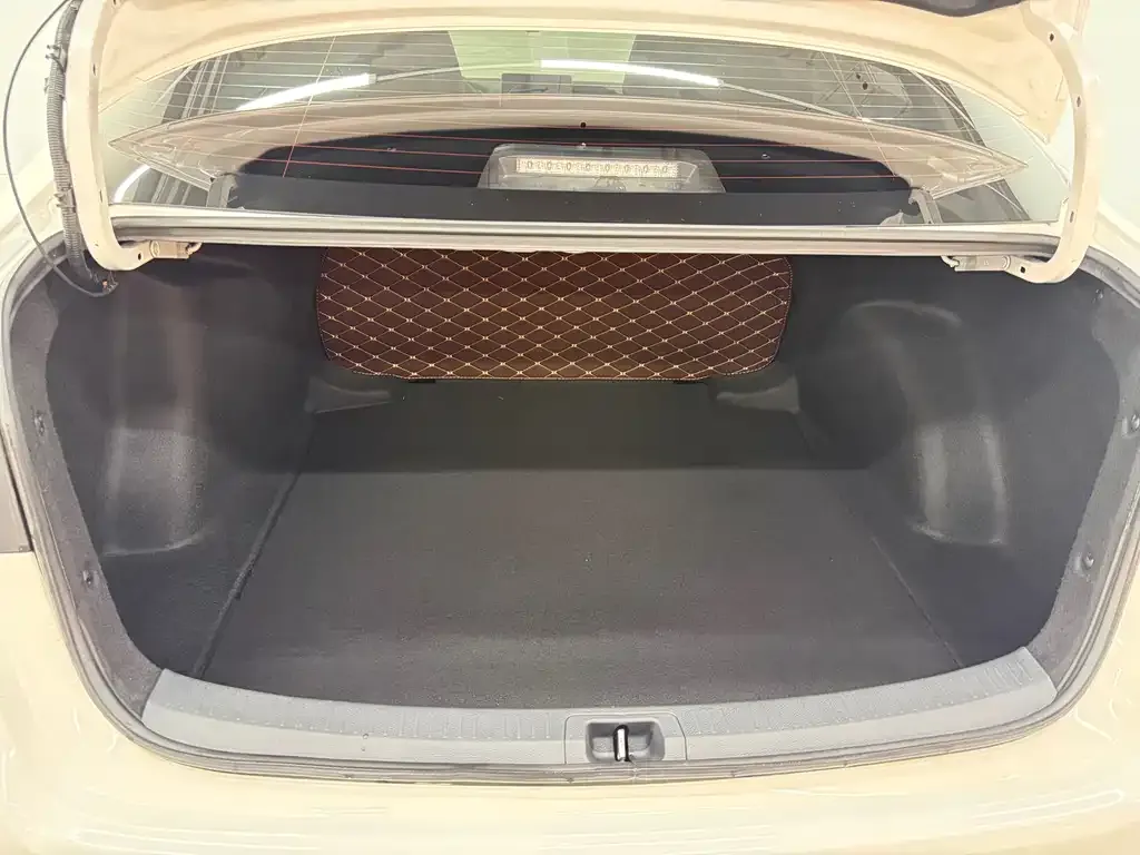Toyota Corolla 2021 из CN, фото 7