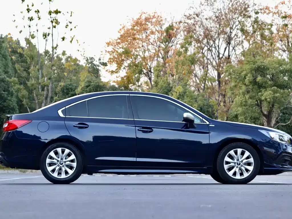 Subaru Legacy 2021 из CN, фото 4