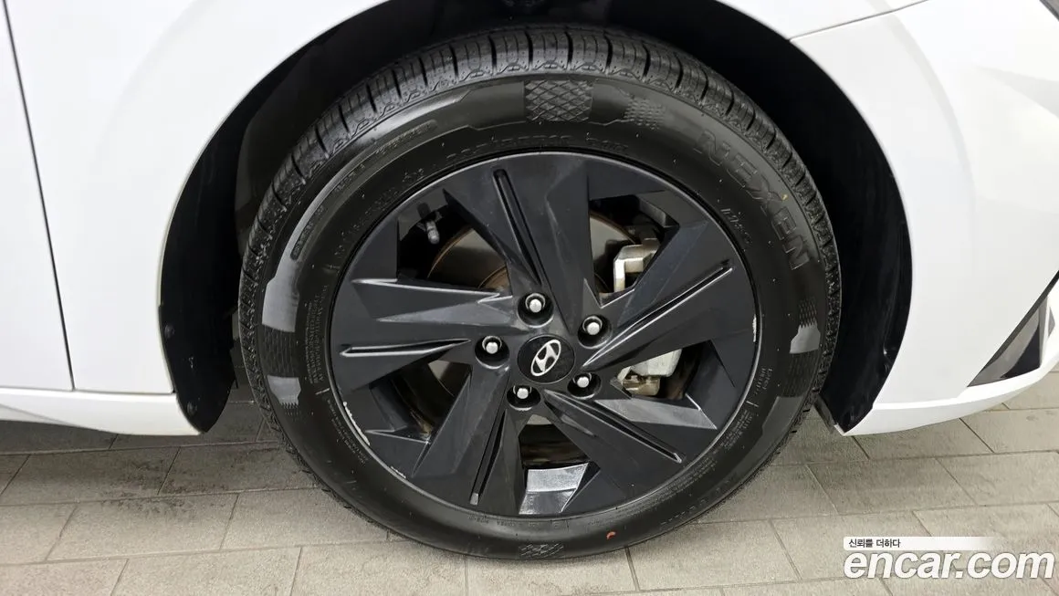 Hyundai AVANTE 2023 из KR, фото 3
