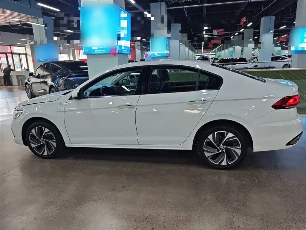 Volkswagen Bora 2024 из CN, фото 5