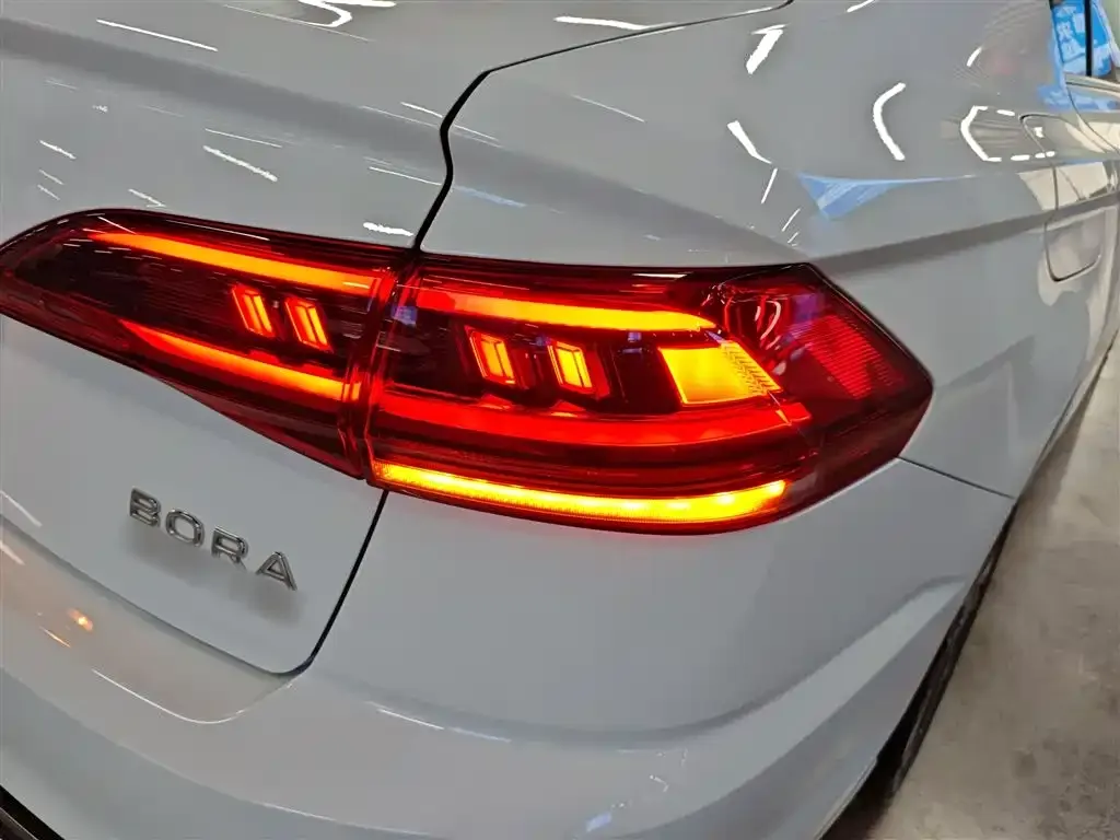 Volkswagen Bora 2024 из CN, фото 8