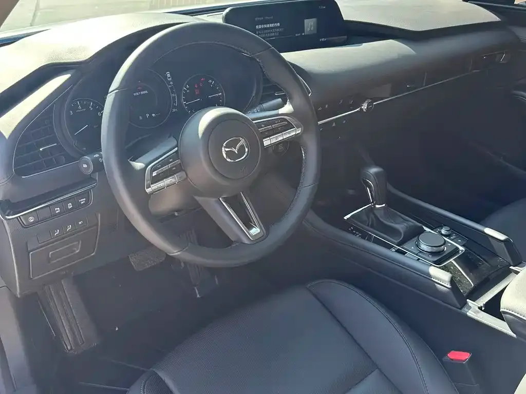 Mazda 3 Axela 2023 из CN, фото 4