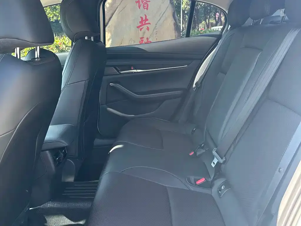 Mazda 3 Axela 2023 из CN, фото 6
