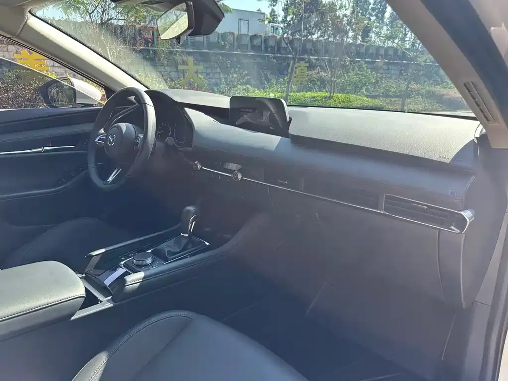 Mazda 3 Axela 2023 из CN, фото 7