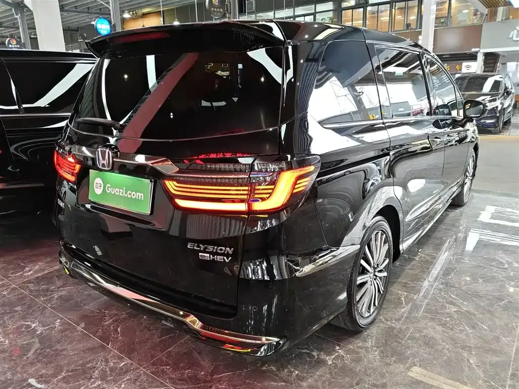 Honda Elysion 2022 из CN, фото 4