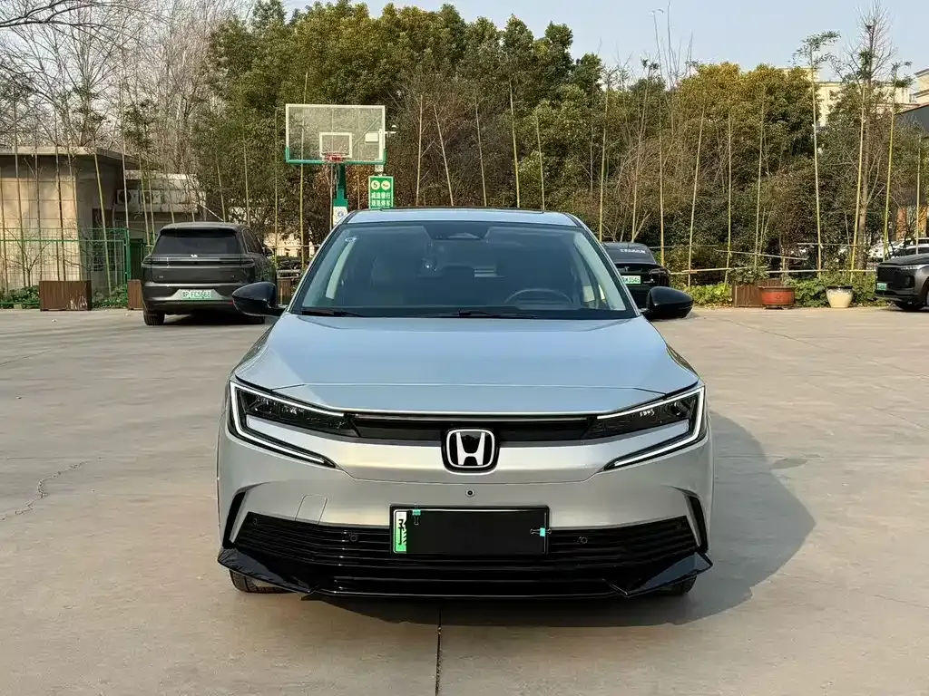 Honda e:NP2 — фото 2