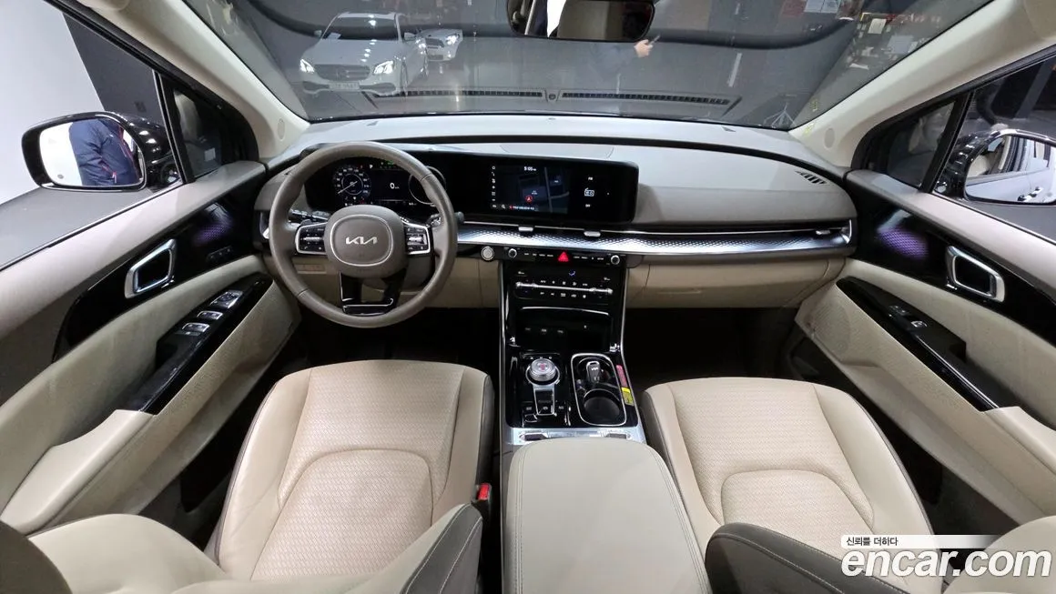 Kia Carnival — фото 10
