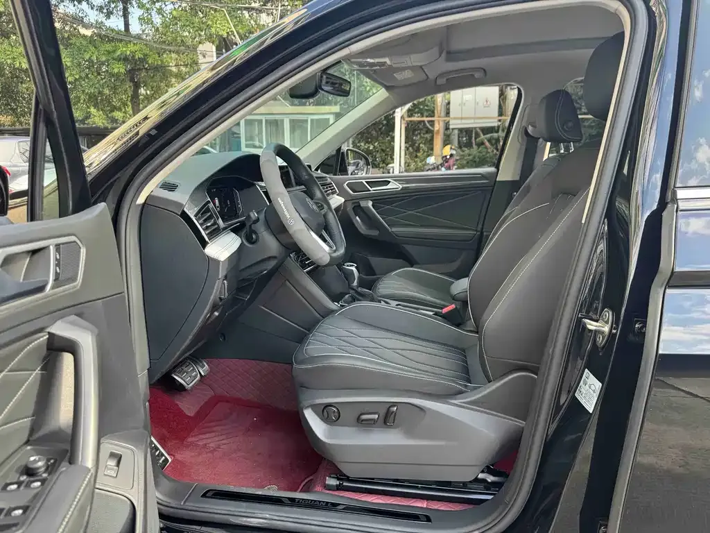 Volkswagen Tiguan L 2024 из CN, фото 8