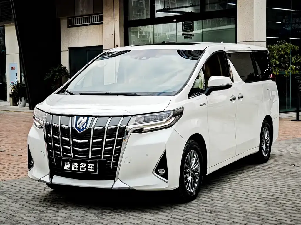 Toyota Alphard 2023 из CN, фото 1