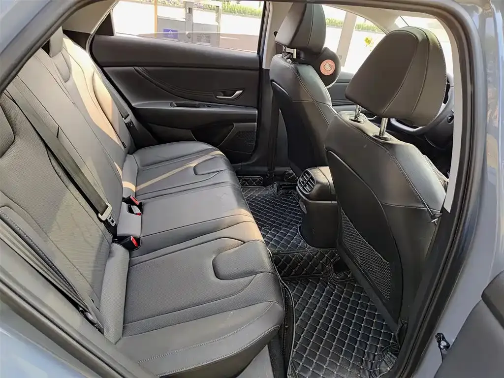 Hyundai Elantra 2022 из CN, фото 8