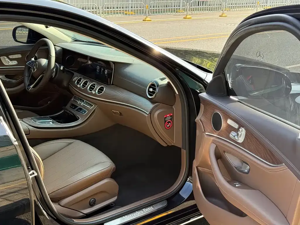 Mercedes-Benz E-Class 2023 из CN, фото 10