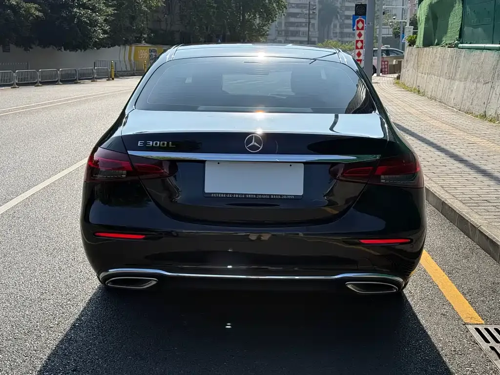 Mercedes-Benz E-Class 2023 из CN, фото 2