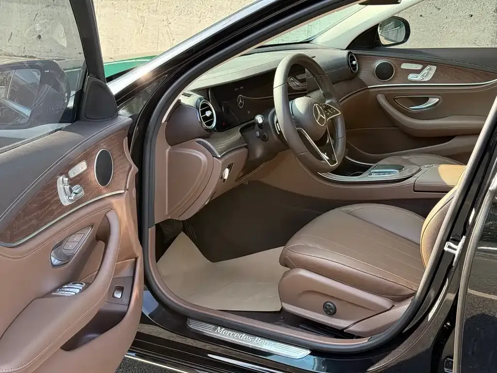 Mercedes-Benz E-Class 2023 из CN, фото 4