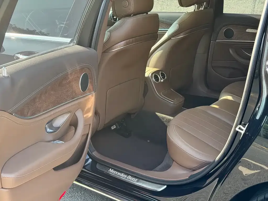 Mercedes-Benz E-Class 2023 из CN, фото 6