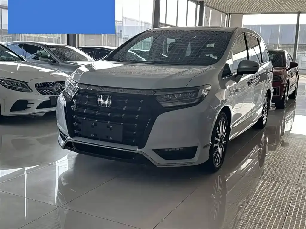 Honda Elysion 2024 из CN, фото 1