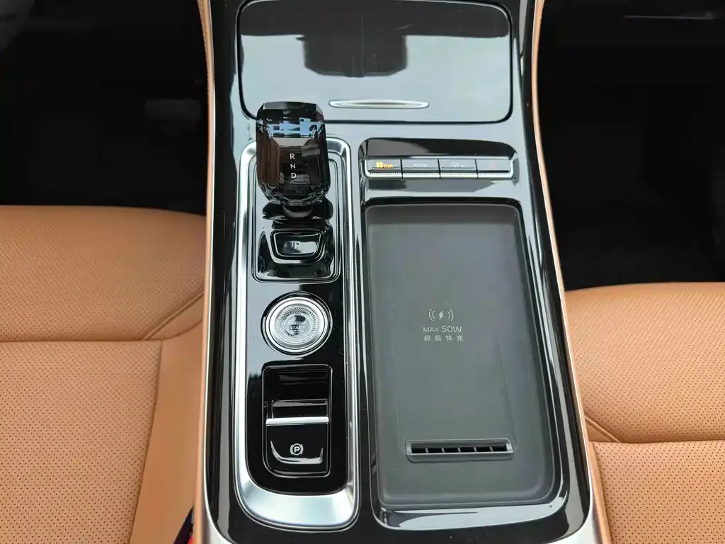 Geely Boyue L 2025 из CN, фото 10