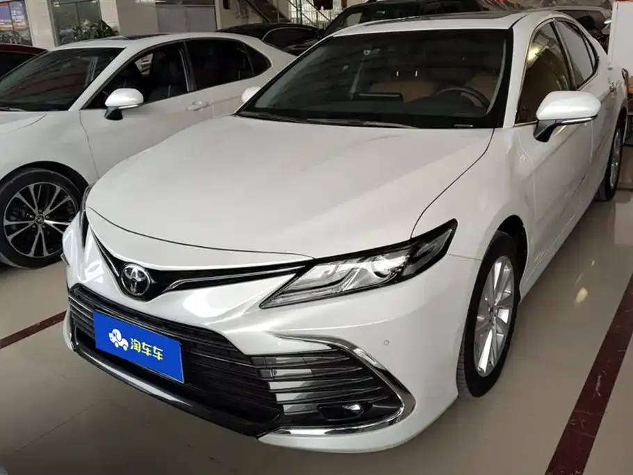 Toyota Camry 2023 из CN, фото 1