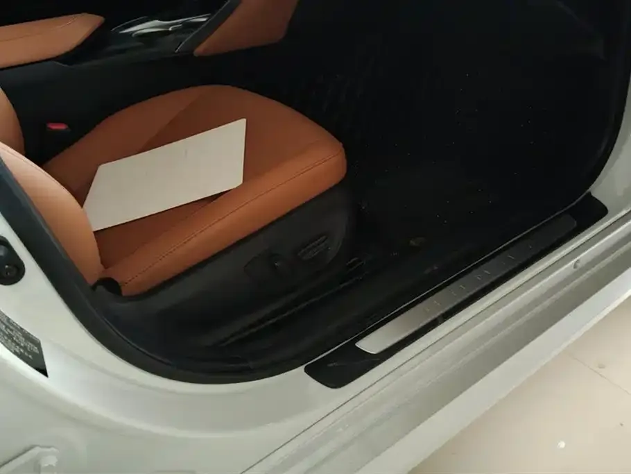 Toyota Camry 2023 из CN, фото 10