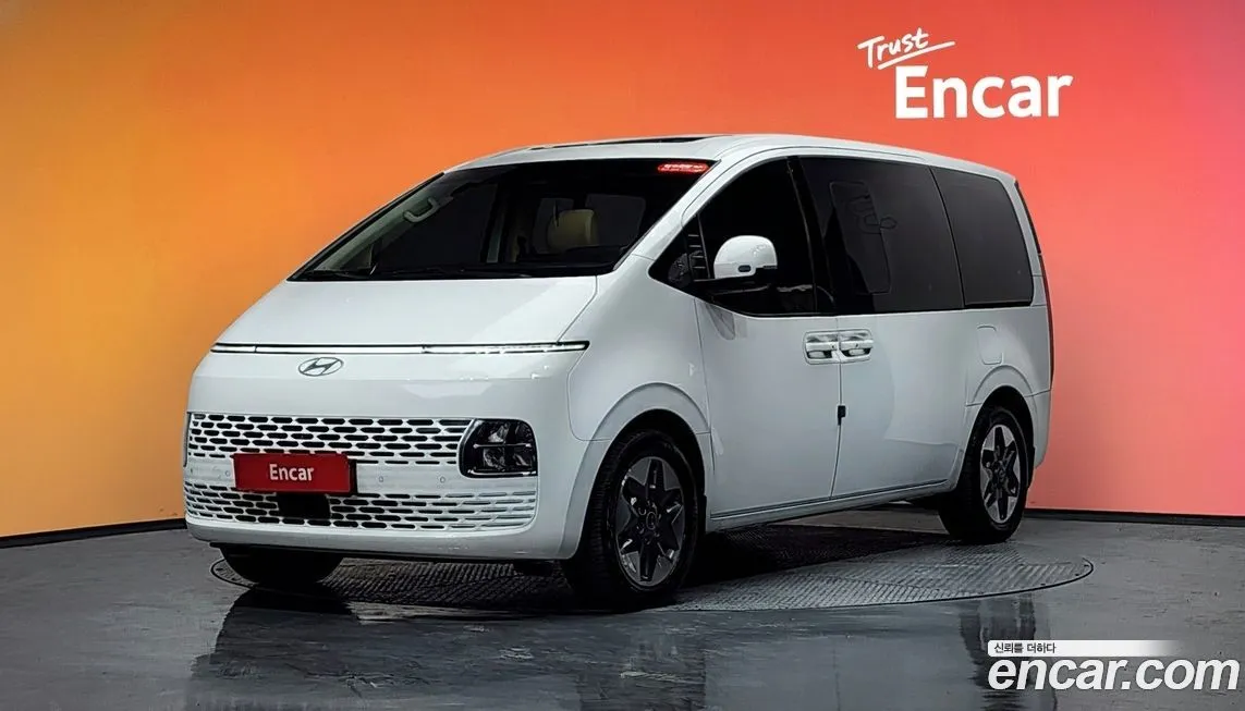 Hyundai Staria