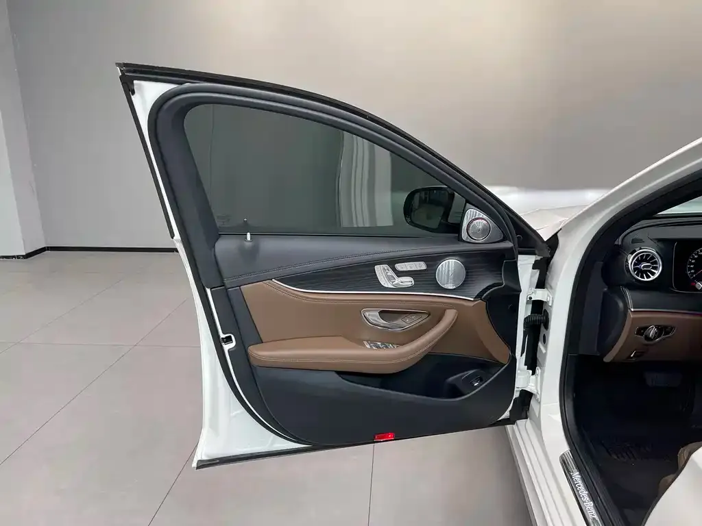 Mercedes-Benz E-Class 2021 из CN, фото 5