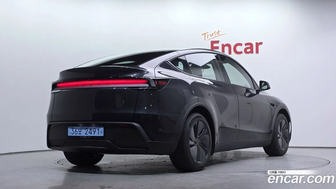 Tesla Model Y 2025 из KR, фото 3