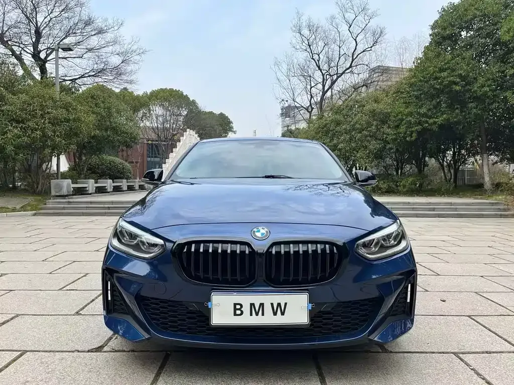 BMW 1 Series 2021 из CN, фото 1