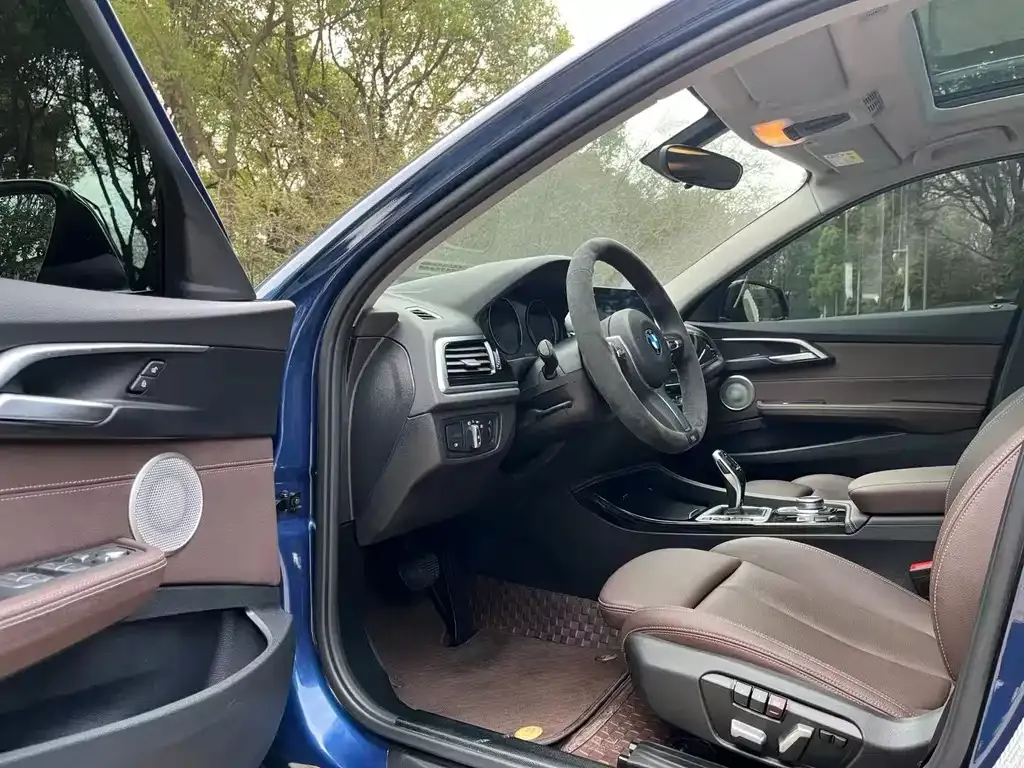 BMW 1 Series 2021 из CN, фото 7