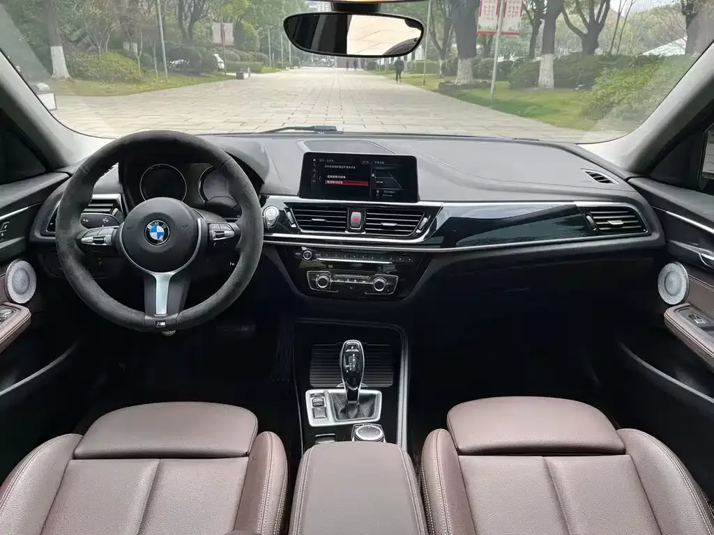BMW 1 Series 2021 из CN, фото 9