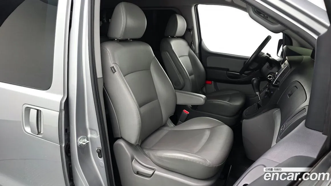 Hyundai Starex — фото 10