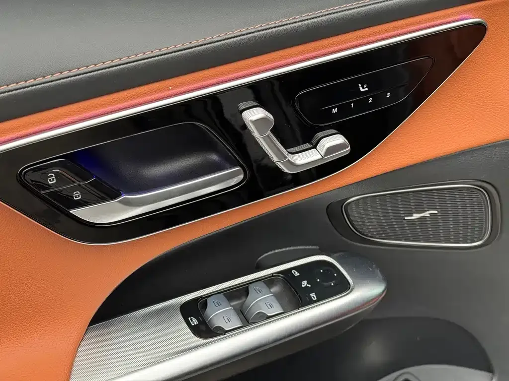 Mercedes-Benz GLC 2024 из CN, фото 2