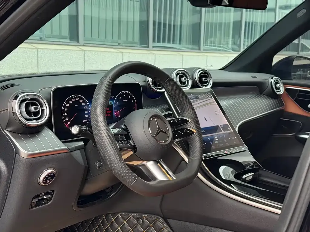 Mercedes-Benz GLC 2024 из CN, фото 3