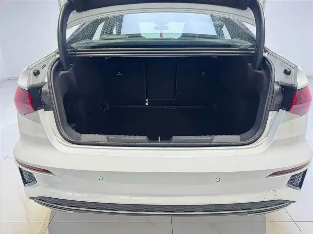 Audi A3 2023 из CN, фото 7