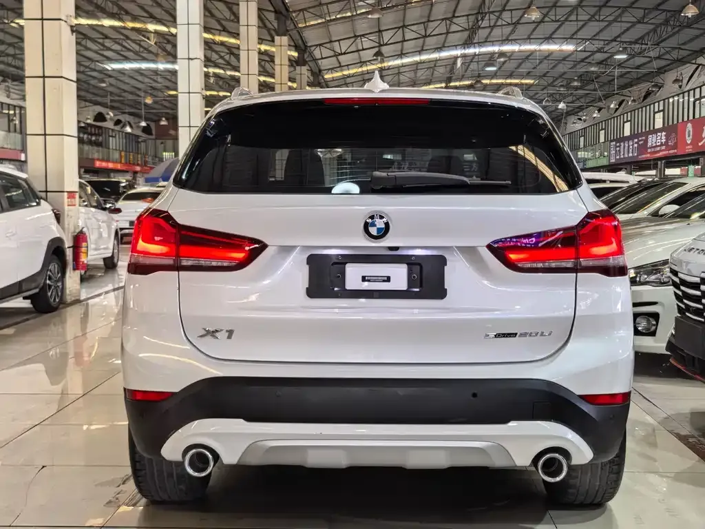 BMW X1 — фото 10