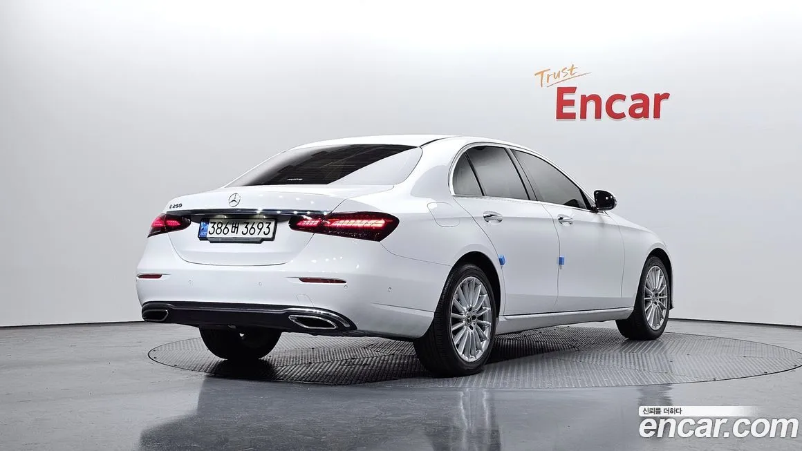 Mercedes-Benz E-Class 2021 из KR, фото 2