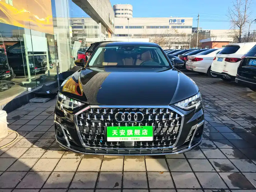 Audi A8 2023 из CN, фото 10
