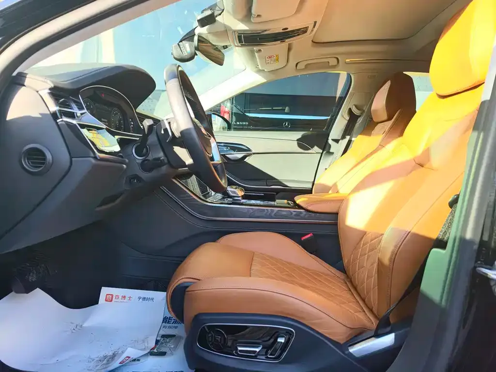 Audi A8 2023 из CN, фото 6