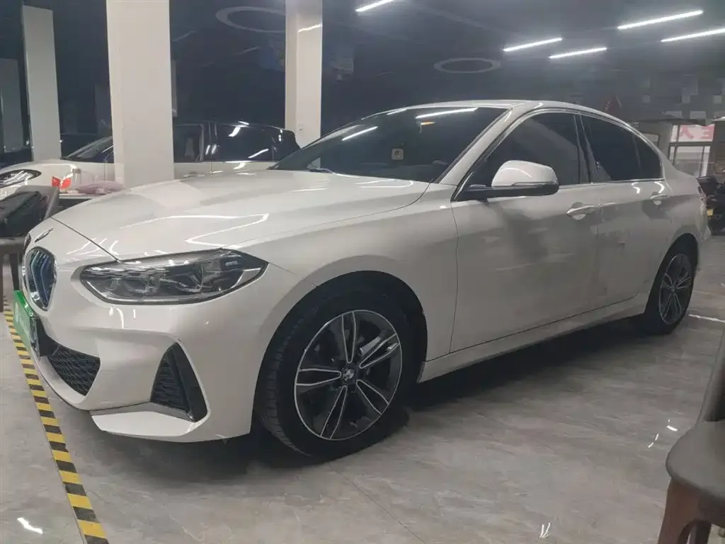 BMW 1 Series 2022 из CN, фото 2