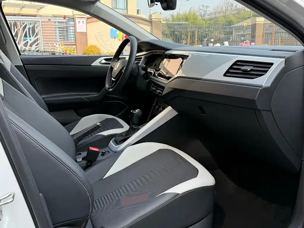 Volkswagen Polo 2023 из CN, фото 3