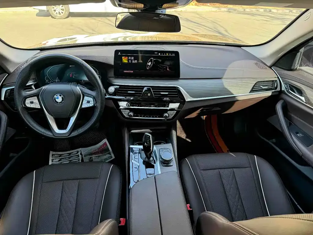 BMW 5 Series New Energy — фото 2