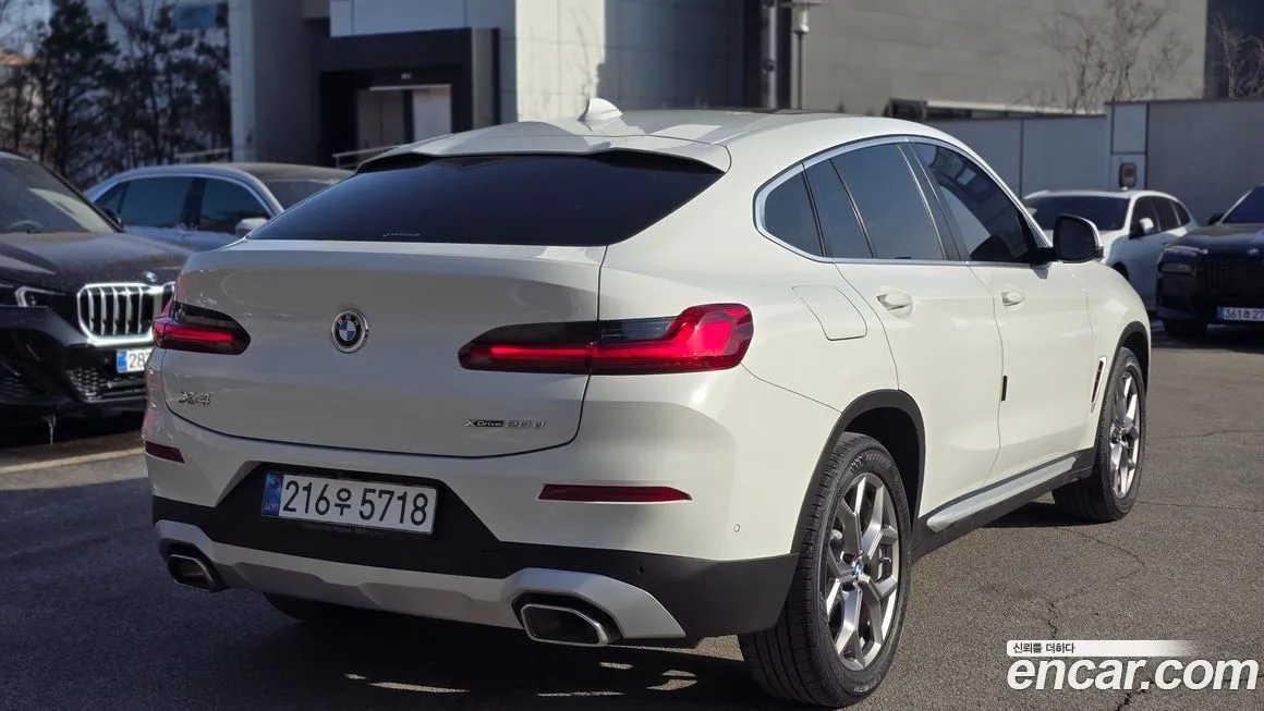 BMW X4 — фото 8