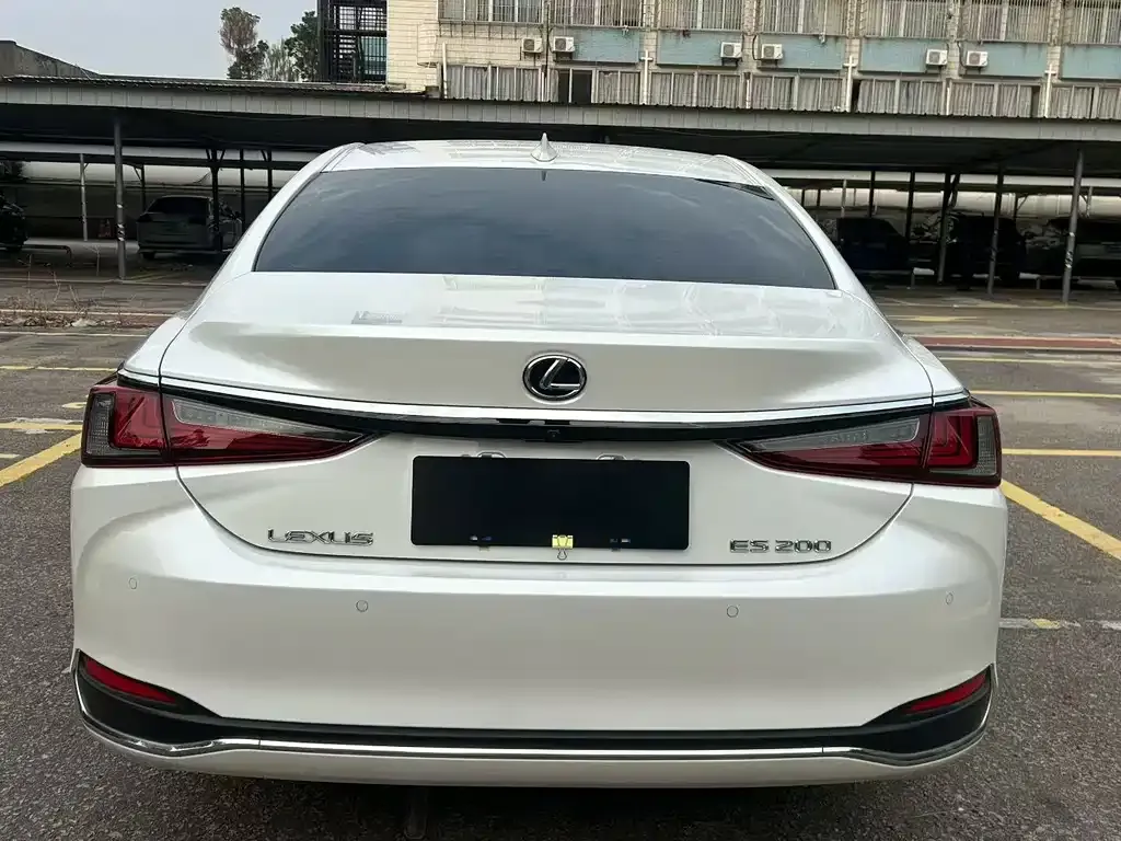 Lexus ES 2024 из CN, фото 2
